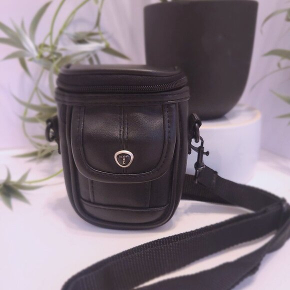 Icon Black Faux Leather Vintage Digital Camera Pouch - Picture 2 of 15